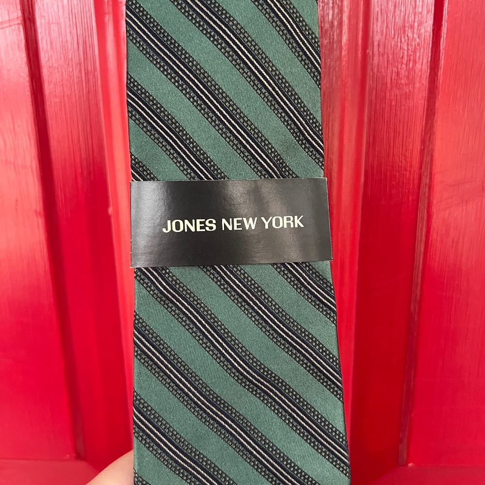 Jones New York Men's Tie Green Silver Black New with Tags Black Tie Wedding Silk